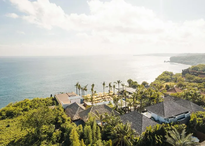 Ulu Cliffhouse