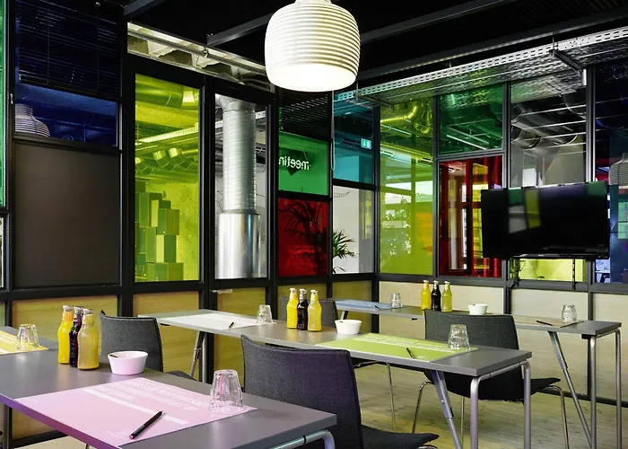 Hotel near College: 25Hours Hotel Bikini Berlin