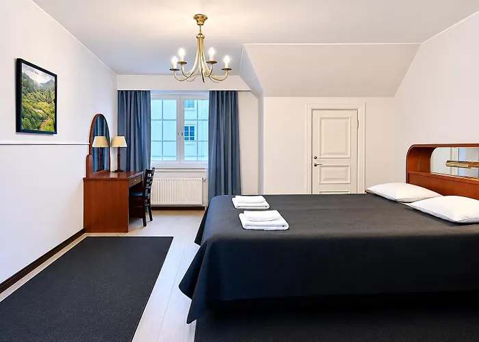 Senate Hotel