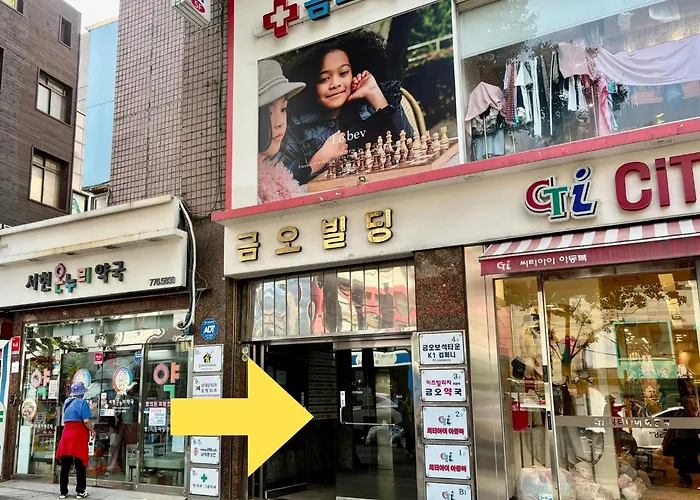 24 Guesthouse Myeongdong Town