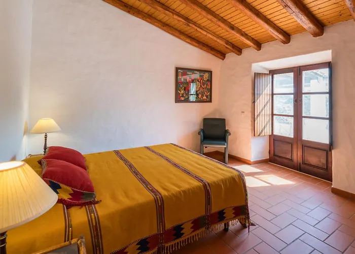  Casas Da Capela Do Monte, Country Houses
