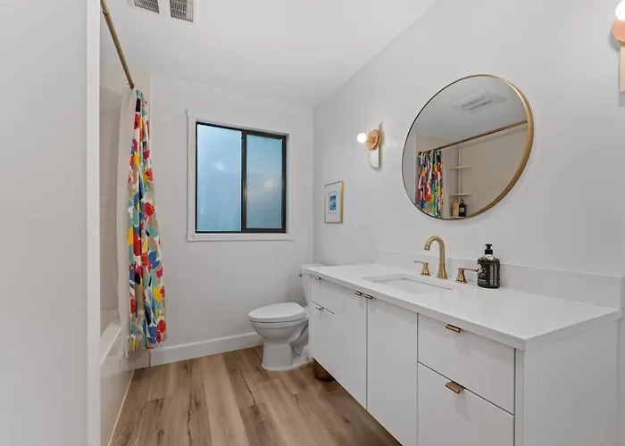 Mid-Century Modern Dream Retreat