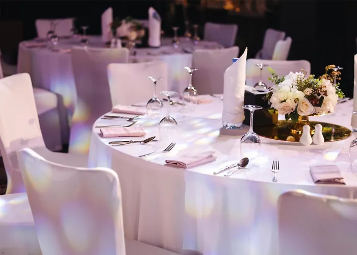 Radisson Blu , Dubai Waterfront