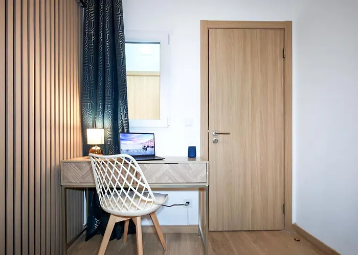 Santos Mattos Guesthouse & Apartments By Lisbon With Sintra
