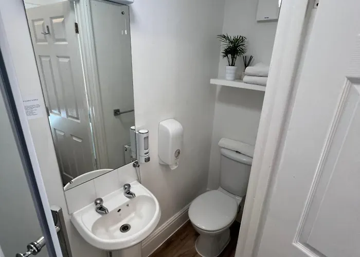 A & B Guest House Cambridge