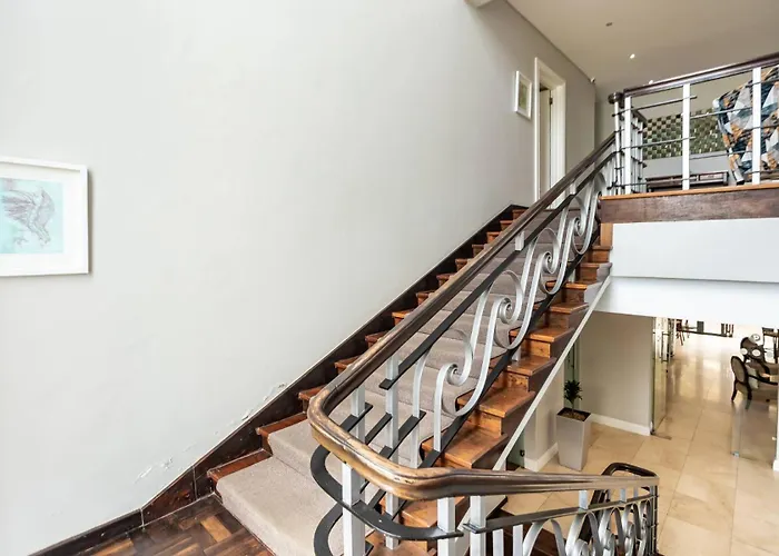 5 star hotels Isango Gate