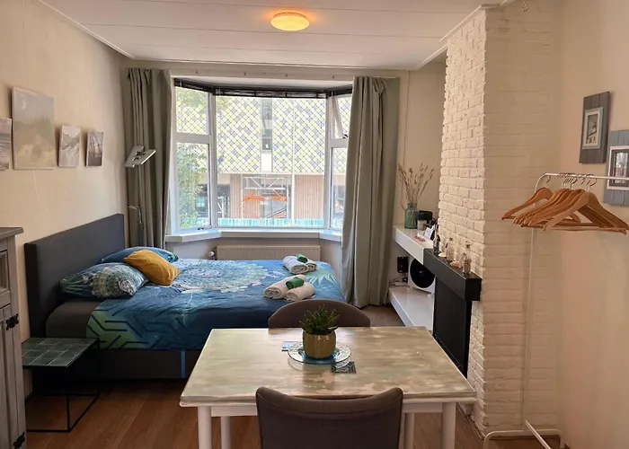 City Center Rooms With Shared Facilities By Umcg