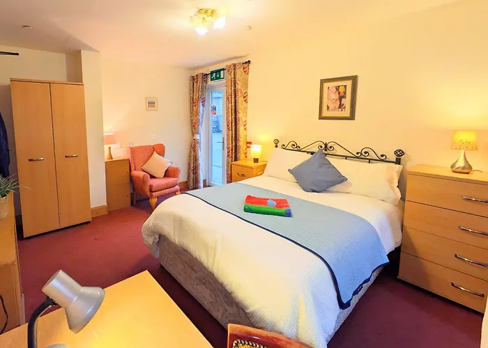 Ensuite Double Rooms -Self-Catering In Shared Kitchen