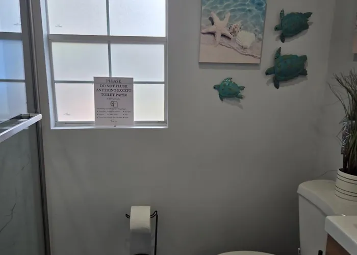 Ranch Style Tiny Home Retreat Near Downtown Orlando