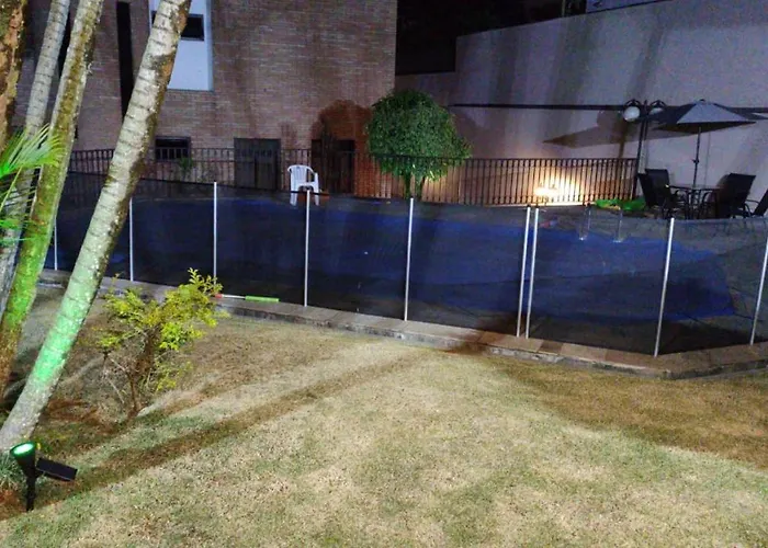 Chalé com ar condicionado em Cotia Granja Viana