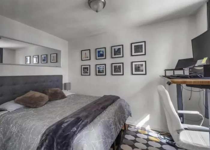 Lavish Columbus Circle Manhattan Apartment By Central Park & Times Square Adults Only