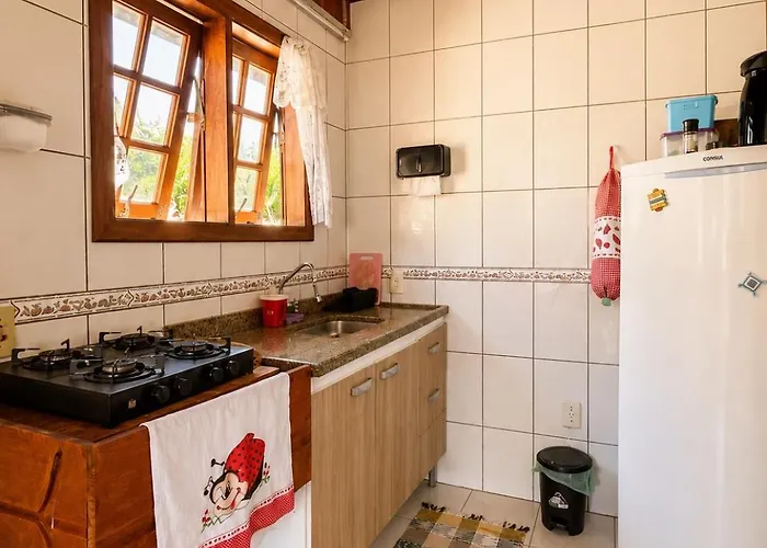 Brumar - Quarto Com Banheiro Compartilhado
