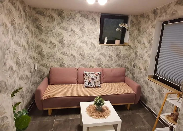 Ruhiges Apartment Mit Garten & Terrasse, Parkplatz