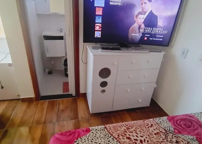 Pousada Cabo Frio Com Piscina, Estacionamento, Ar-Condicionado - Suites Completas E Cozinha Compartilhada!