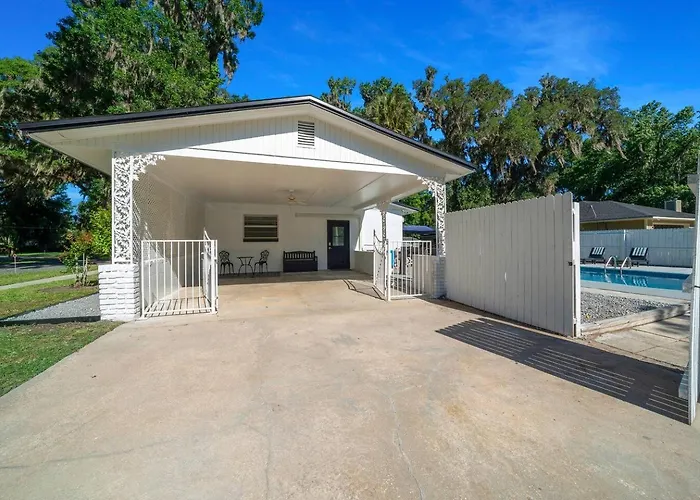 Private Suite | Pool Access | Close To All Ocala!