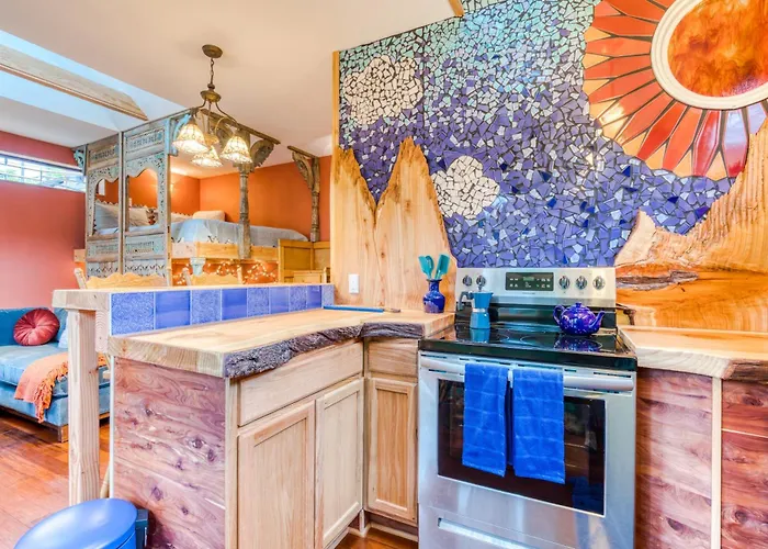 Sweet Sunshine Suite- Artistic, Cozy, And Colorful