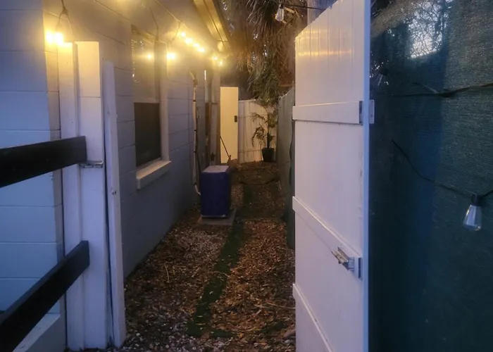 Charming Private Studio,Full Amenities, Great Location