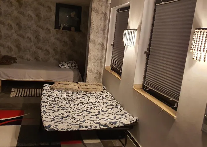 Ruhiges Apartment Mit Garten & Terrasse, Parkplatz