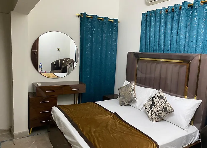 Indus Family Guest House Dha