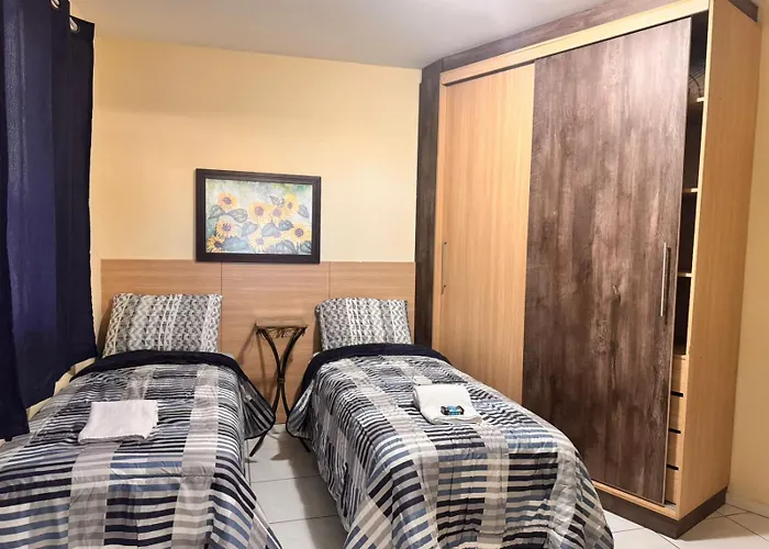 Quarto a 5 Minutos do Hosp Erasto e UFPR