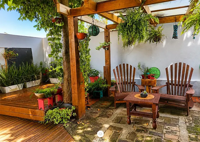 Solar Das Petalas Guest House