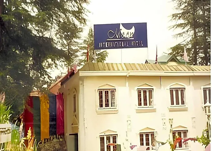 Moon International Hotel