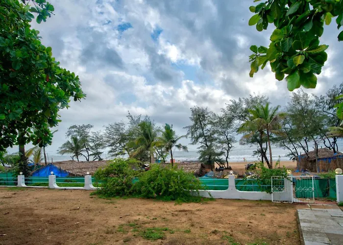 The Baga Village-70 Mtrs From The Baga Beach