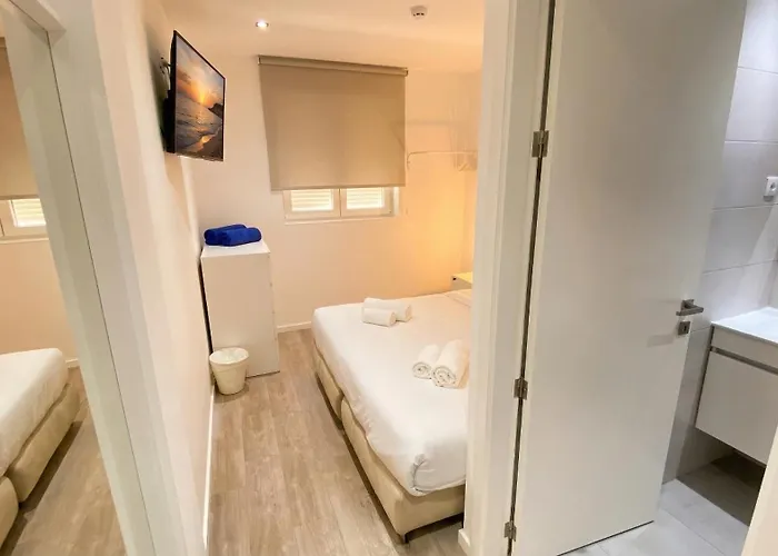 Casa Amarela Guesthouse