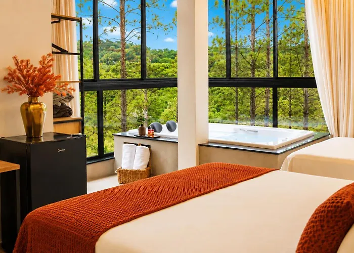 Pousada com piscina, jacuzzi e com vista em Capitólio - Casa Decore