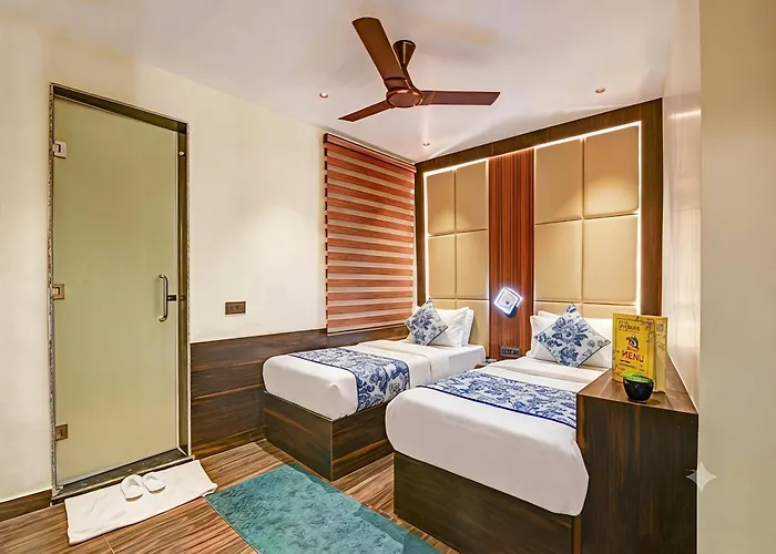 Hotel Le Grand Roof Top Restaurant - Walk-In From Rk Ashram Metro Station