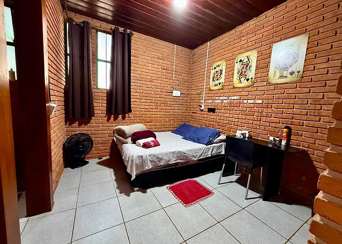 Quarto com Banheiro Privado no Centro de Botucatu
