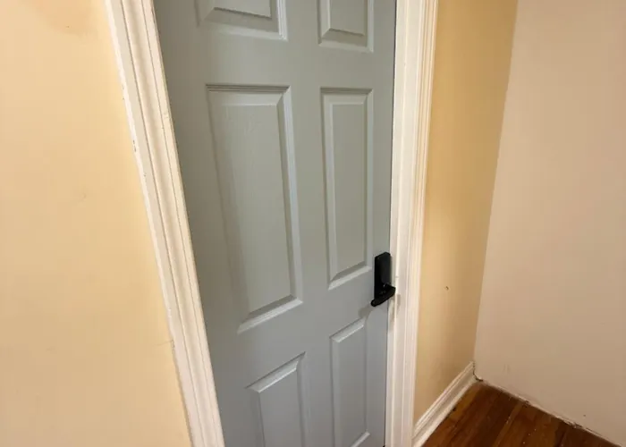 Grey Comfort Room
