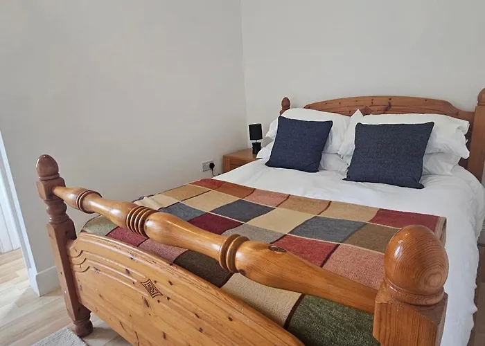 Peaceful Double And Single Ensuite Rooms