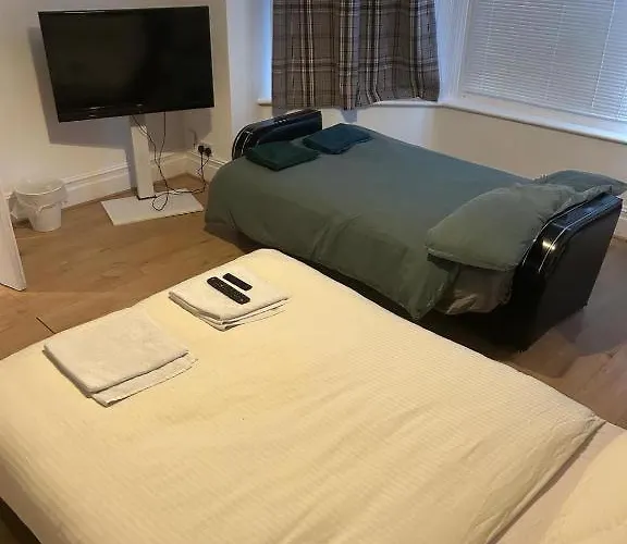 Room 5 Minute Walk From Herne Bay Beach
