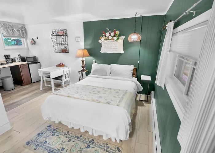 Keuka Cove Inn
