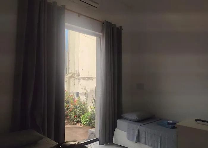 Quarto Privativo com ar condicionado no centro