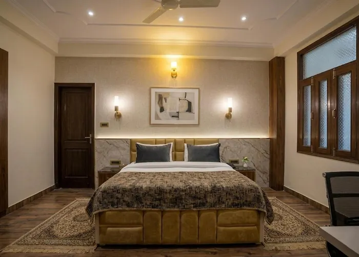 Hotel Adi Regency Sec 66 Mamura Noida