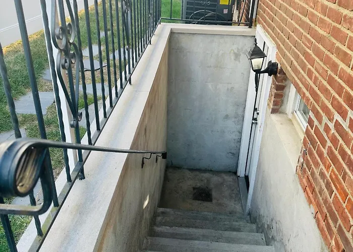 Elmont Escape Studio