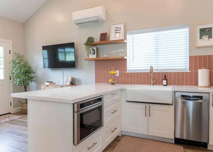 New! Quiet In-Law Unit | W/D | Pet Friendly