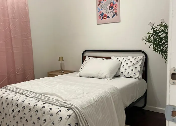 Shalom Rooms Suites