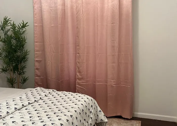 Shalom Rooms Suites