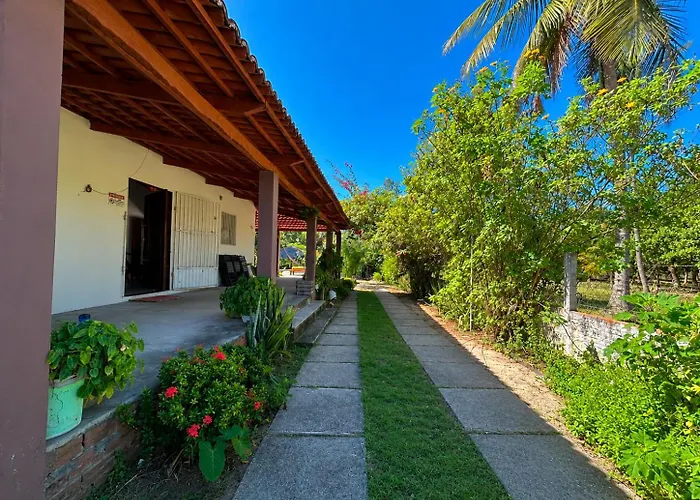 Vela Hostel & Camping