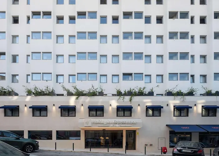 Holiday Inn Express & Suites - Principe Real By Ihg