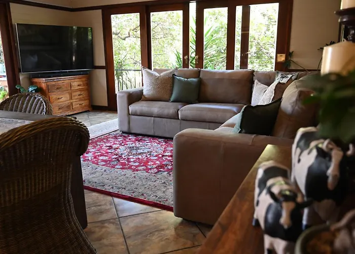 Lamor Guest House