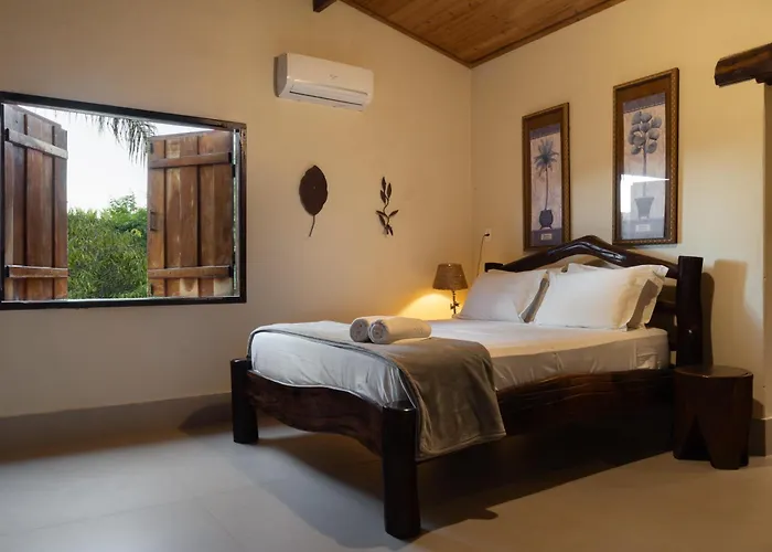 Salto Corumbá Hotel Camping Clube