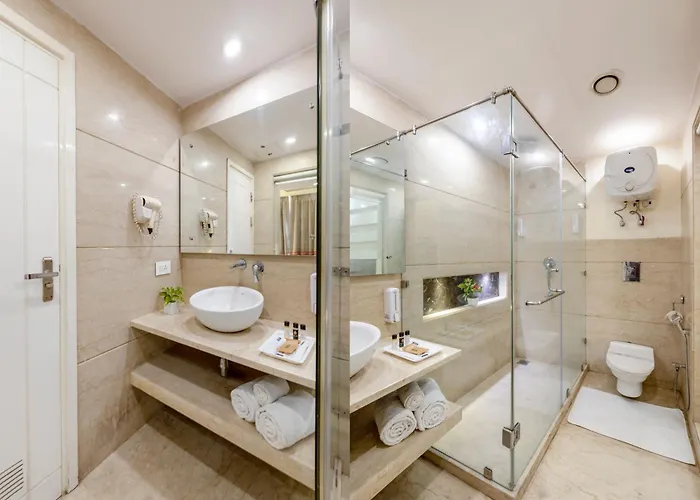 Hotel Picasso Prive Naraina Delhi - Couple Friendly Local Ids Accepted