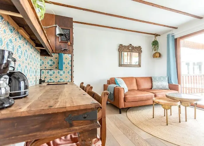 Casa Karen - Houseboat Studio With Private Terrace