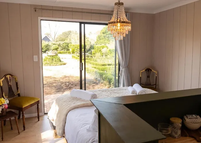Drewry Lane Charming Garden Accommodation In Howick