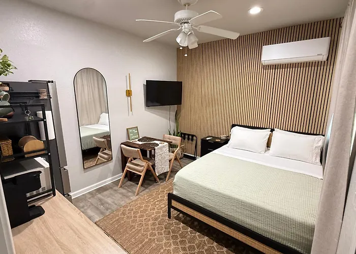 Guest House Near Fsu And The Airport