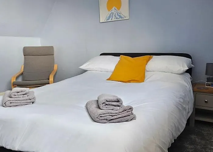 Peaceful Double And Single Ensuite Rooms